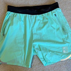 boohooMAN Active Reflective Shorts Detail Shorts